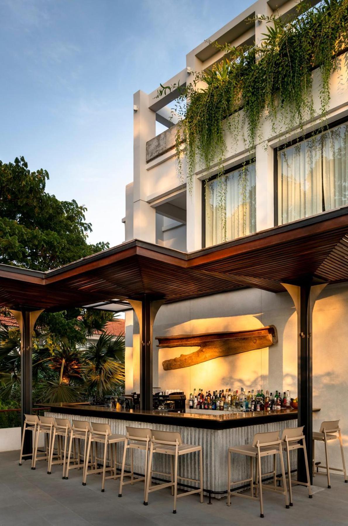 Treeline Urban Resort Siem Reap Bagian luar foto
